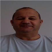 Prof de sport de niveau Master dont la spécialité est le karaté style Shotokan mais aussi les sports collectifs.